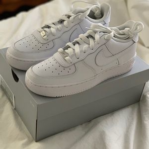 Women’s Nike Air Force 1 sz 8w / 6.5y